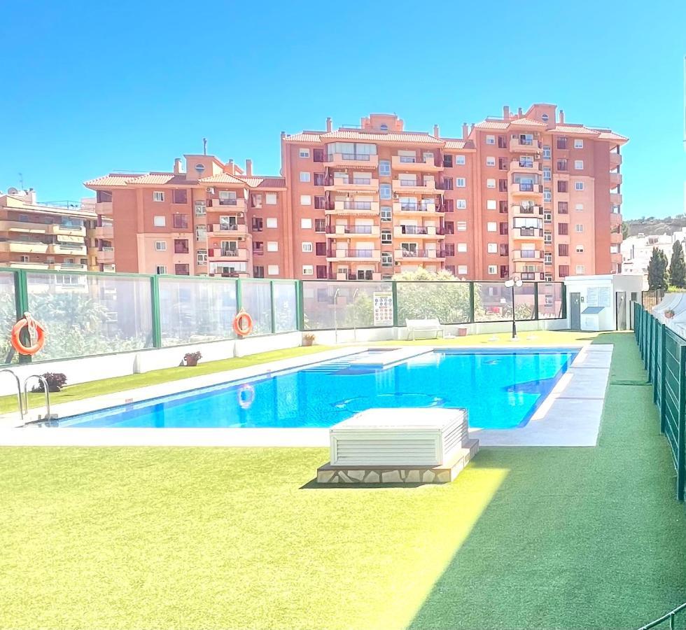 Cozy Fuengirola Apartment With Sea View & Pool Екстер'єр фото